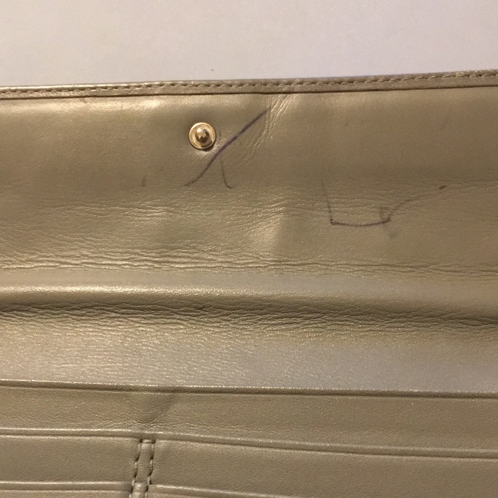 Coach Soho Pleated Leather Trifold Gray Wallet - Picture 4 of 10